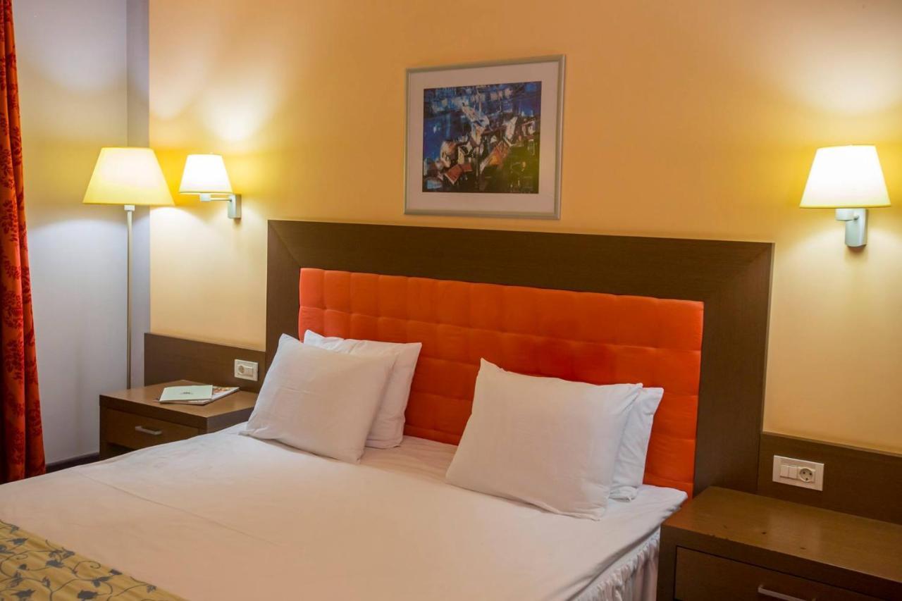 Park Hotel Romantica Svilengrad Ngoại thất bức ảnh