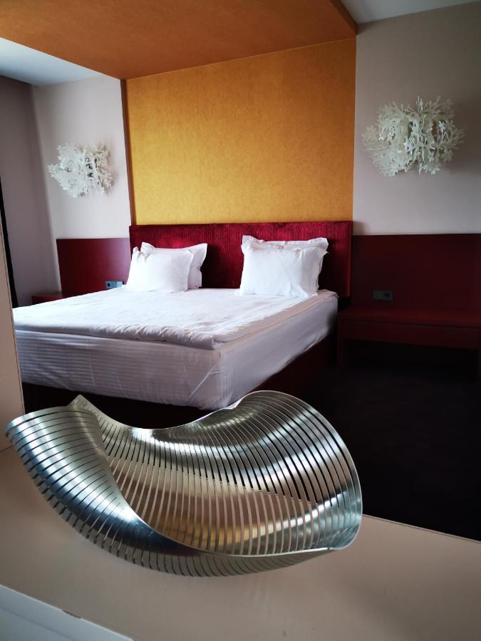 Park Hotel Romantica Svilengrad Ngoại thất bức ảnh