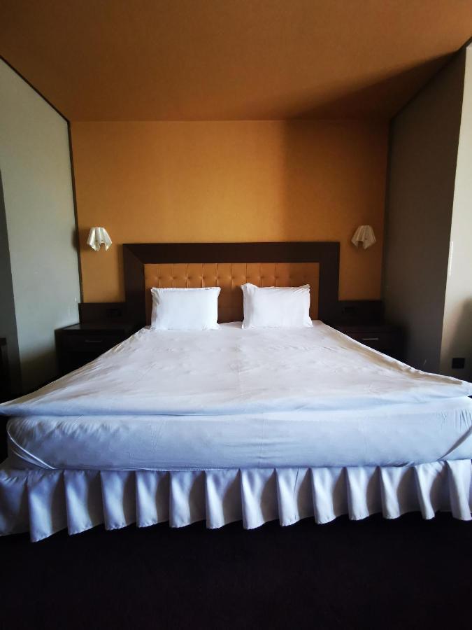 Park Hotel Romantica Svilengrad Ngoại thất bức ảnh