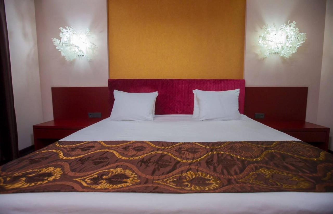 Park Hotel Romantica Svilengrad Ngoại thất bức ảnh