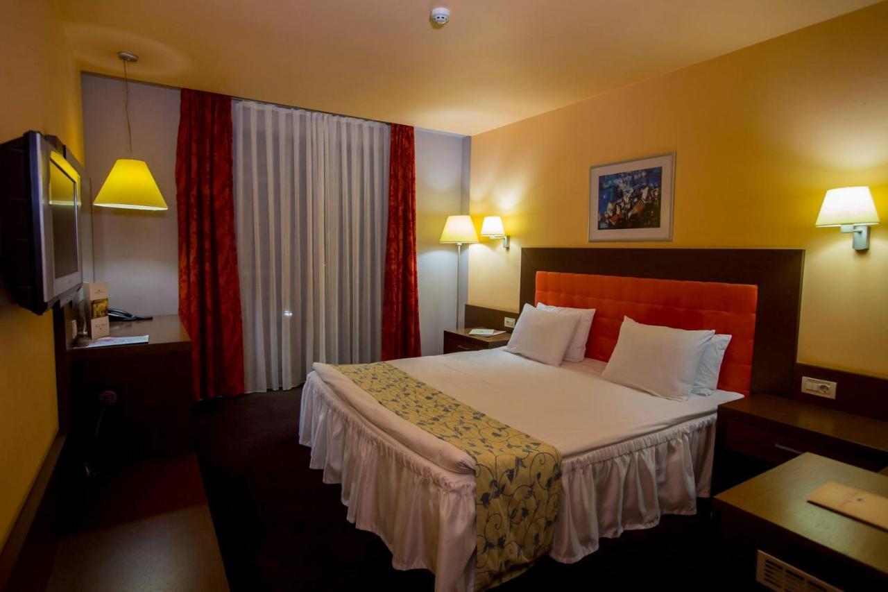 Park Hotel Romantica Svilengrad Ngoại thất bức ảnh